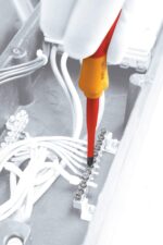 Wiha 28390 Insulated SlimLine Interchangeable Set Includes Handle with Pouch, 15-Piece - Image 4