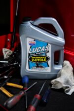 Lucas Oil 10847 Synthetic 2-Cycle Snowmobile Oil - 1 Gallon - Image 3